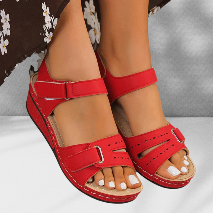 CALLIE™ | Bequeme Sandalen mit Klettverschluss und erhöhtem Fußbett