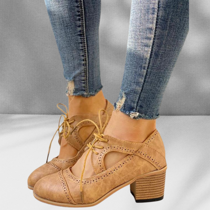 GERDA™ | Vintage-inspirierte Schnürschuhe mit Lochmuster