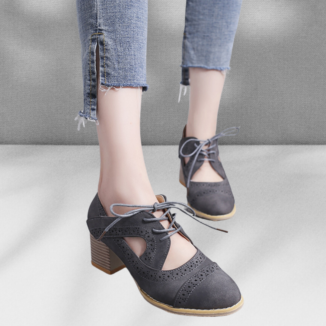 GERDA™ | Vintage-inspirierte Schnürschuhe mit Lochmuster