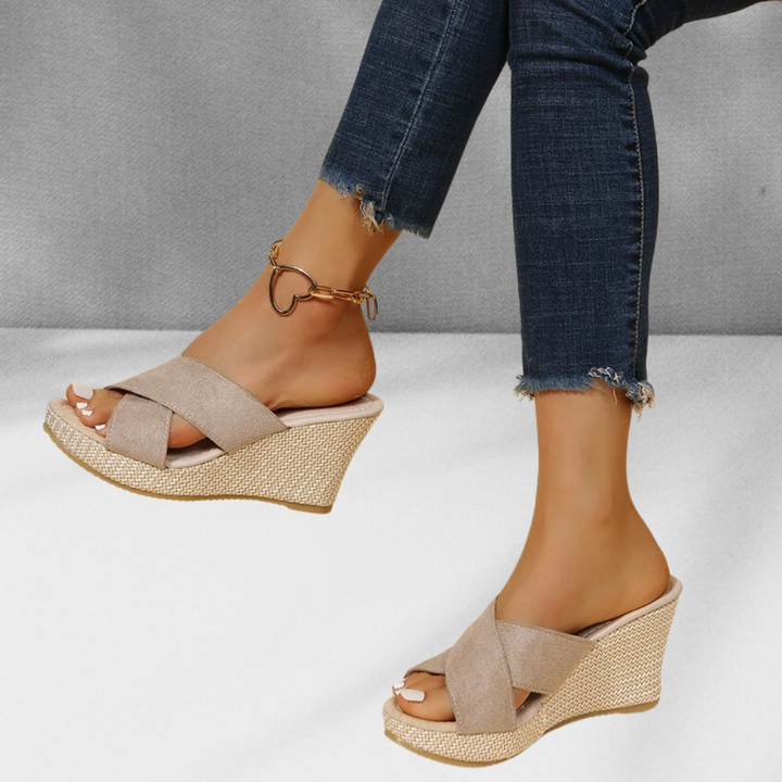 ELODIE™ | Sommer-Sandalen mit geflochtener Keilsohle